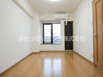 【洋室】 | ヴェルアージュ小山