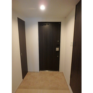 【玄関】 | NE TSUNABA BLDG | 別号室の写真になります。現況優先。