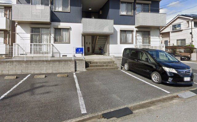 タウンヒル小柴Ｄ棟の駐車場