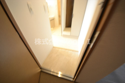 【玄関】 | ヴィラ・セレーノ玉造本町（旧ルネフラッツ玉造本町 | 落ち着いた玄関です