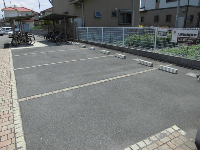 クリーク　パレスの駐車場