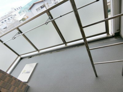 【バルコニー】 | ラナップスクエア神戸ハーバープライム | 角部屋につき、Ｌ字バルコニー付きです