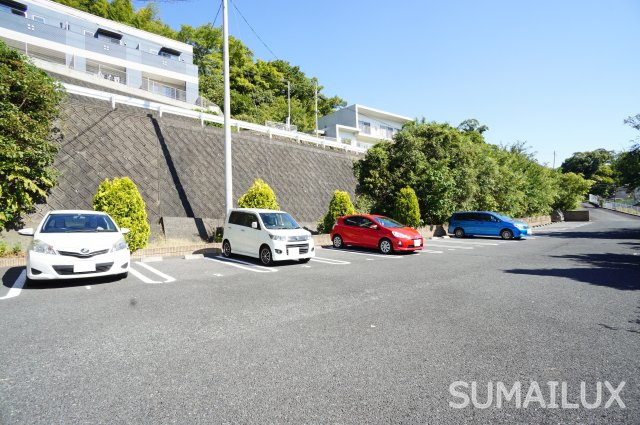 コルトンの駐車場