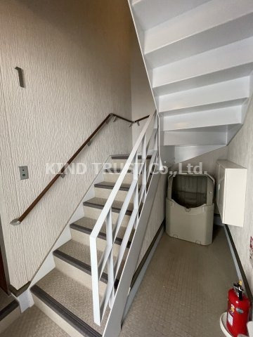 Luxe国分寺Ⅱのロビー|落ち着いたロビーです