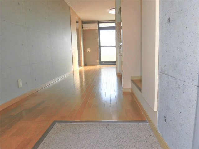 リバーライズⅡの玄関