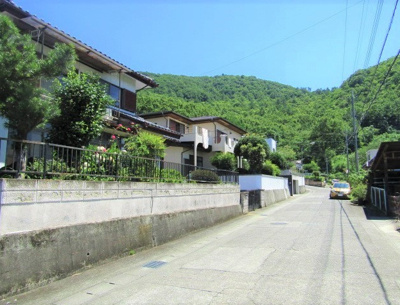 【前面道路含む現地写真】 | 中古戸建　甲府市羽黒町 | 前面道路含む現地写真です！