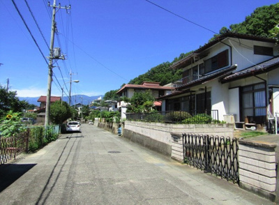 【前面道路含む現地写真】 | 中古戸建　甲府市羽黒町 | 前面道路含む現地写真です！