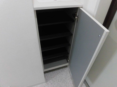 【収納】 | 淡路松本レジデンス | 下駄箱付きの物件です。