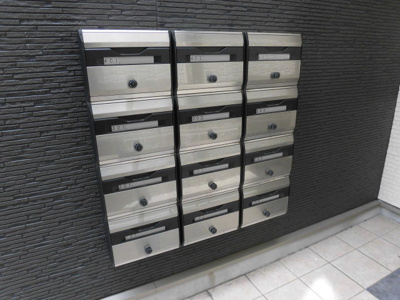 【その他共用部分】 | 淡路松本レジデンス | 集合郵便受けのお部屋です。