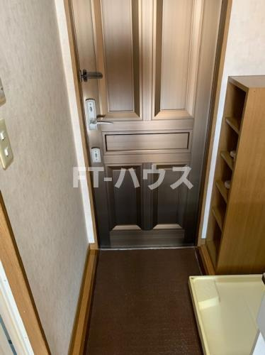 グレイス津田沼の玄関