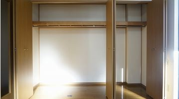 【寝室】 | テイク・オフ