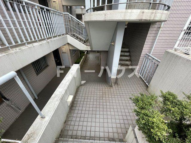 エーデルハイツのエントランス