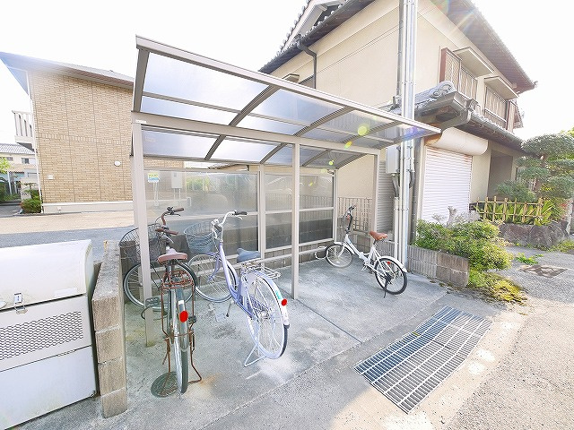 セジュールときわのその他共用部分|屋根付きの駐輪場です
