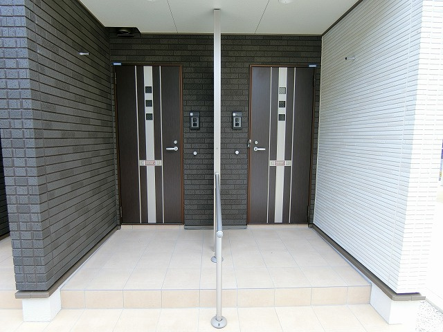 メゾンエレガンテのエントランス