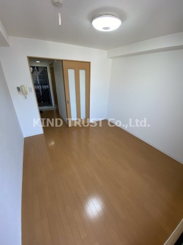 フィールウメダの居間・リビング|こちらの居間で趣味の時間をお楽しみください