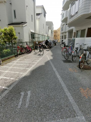 【その他共用部分】 | エレガンス綾瀬4 | 駐輪場・バイク置き場