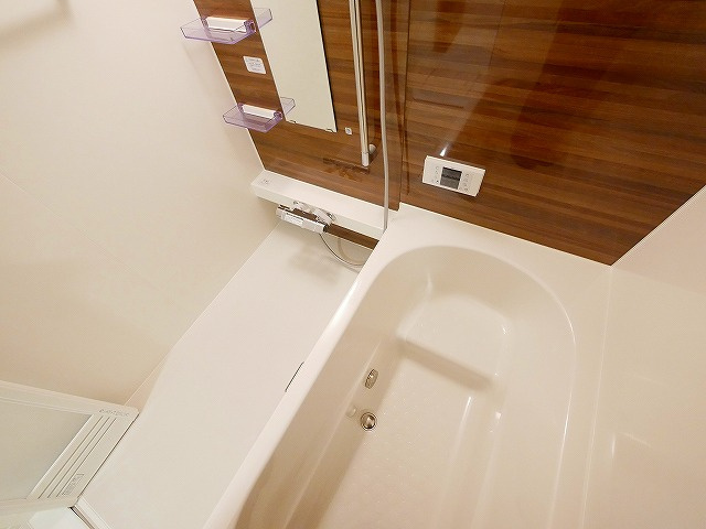 スリジエ新大宮の浴室|コンパクトで使いやすいお風呂です