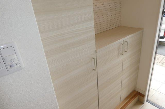 アーテム酒津の内装|シューズボックス