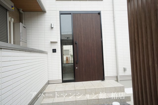 D-room柏6丁目のエントランス