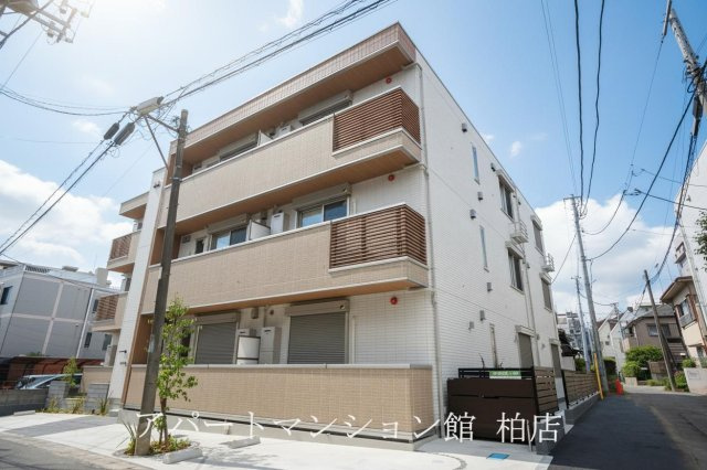 D-room柏6丁目の外観