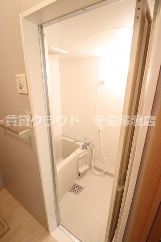 プレジールⅠの浴室|落ち着いた空間のお風呂です