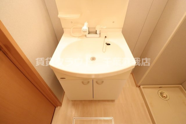 プレジールⅠの独立洗面台|独立洗面台、朝の身支度には欠かせません