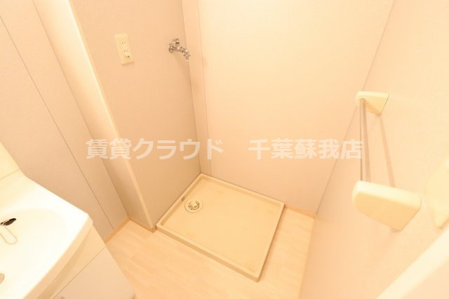 プレジールⅠの洗面所|明るい洗面所です