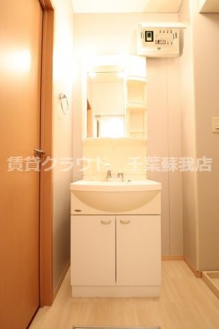 プレジールⅠの洗面所|朝の身支度に欠かせない独立洗面台♪