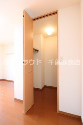 プレジールⅠの収納|衣類の整理がしやすく衣替えしなくても良いのも嬉しいポイント♪