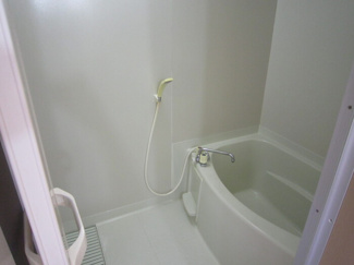 【浴室】 | CASAあしだ　B | 落ち着いた空間のお風呂です