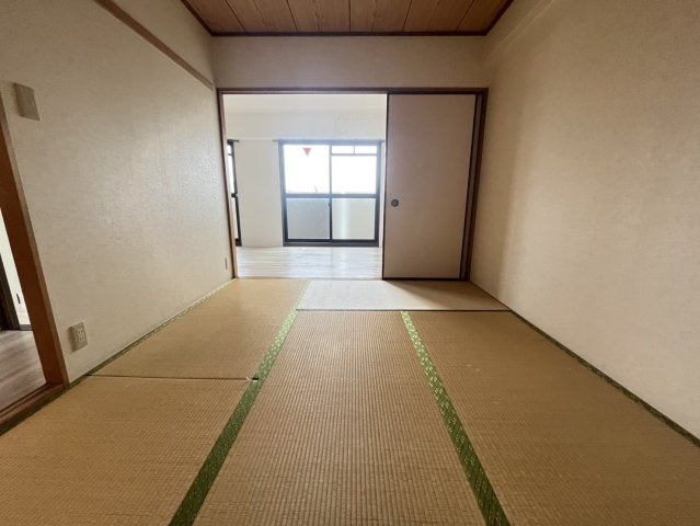 Ｂｒｅｅｚｅ　ｃｏｕｒｔの和室