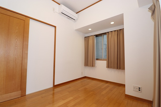 ロイヤルコートSEIの洋室|個人の部屋や寝室として使える洋室です