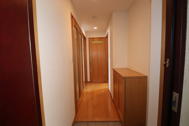 ロイヤルコートSEIの玄関|落ち着いた玄関です