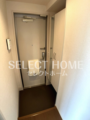 【玄関】 | アルピニアA棟 | 明るい玄関です