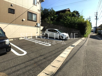 【駐車場】 | アルピニアA棟 | カースペースがあります