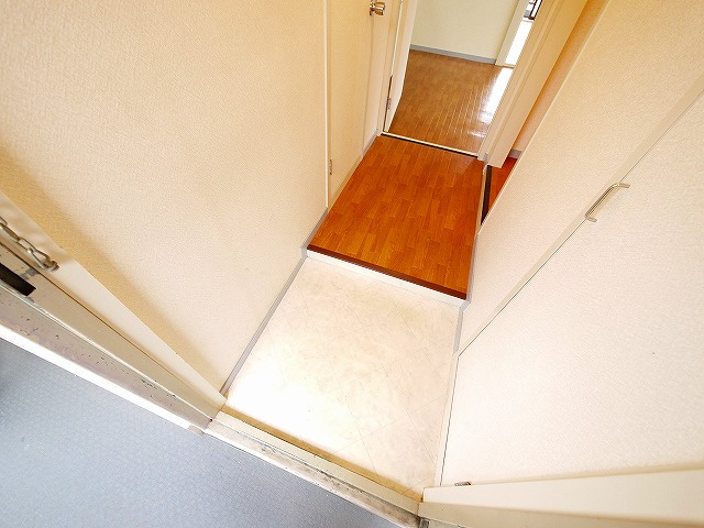 奥村マンションの玄関|きれいな玄関です