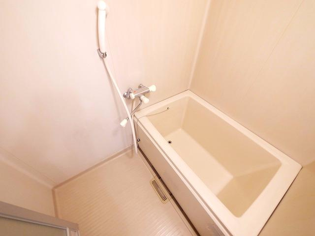 奥村マンションの浴室|日々の暮らしに欠かせないお風呂です