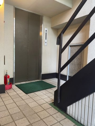 銀座山本ビルのロビー
