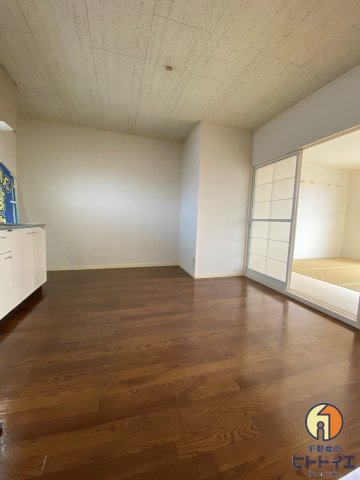 リバティハイツの居間・リビング|ダイニングキッチンです