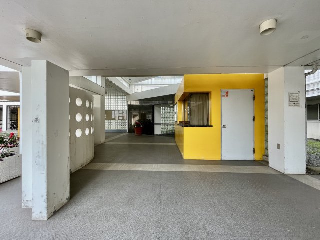 サンライフ名島のエントランス