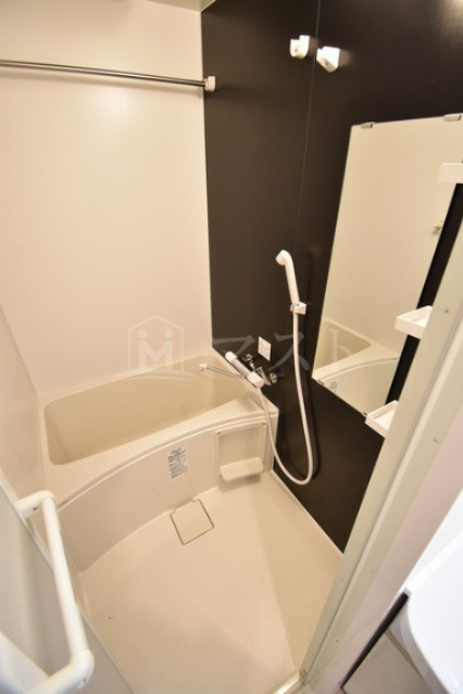 エスレジデンス福島グランデの浴室|※同マンション参考写真です