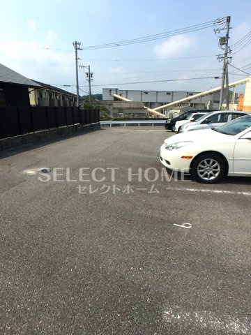 【駐車場】 | 私の家Ⅱ | 同型タイプ駐車場があります