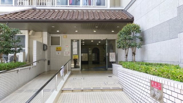 日商岩井京橋ハイツのエントランス|エントランスです。