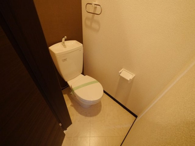 【トイレ】 | リテラ博多イーストIII(リテラハカタイースト3) | 別号室の写真になります。現況優先。