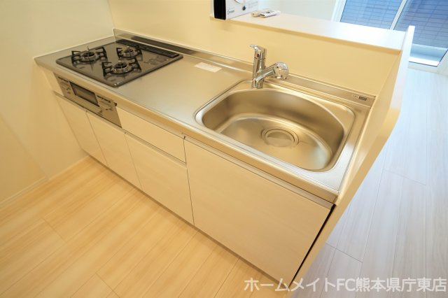 熊本市東区下南部１丁目のアパートのキッチン