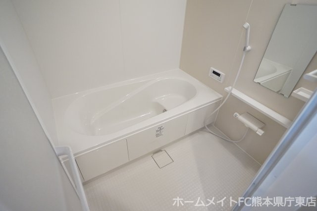 熊本市東区下南部１丁目のアパートの浴室