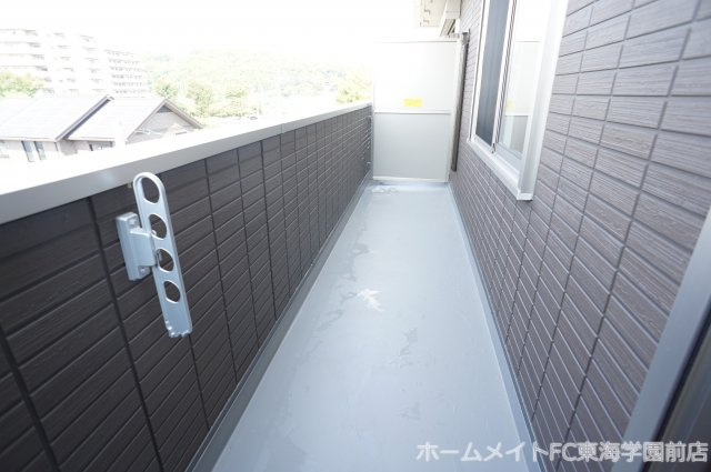 熊本市東区下南部１丁目のアパートのバルコニー
