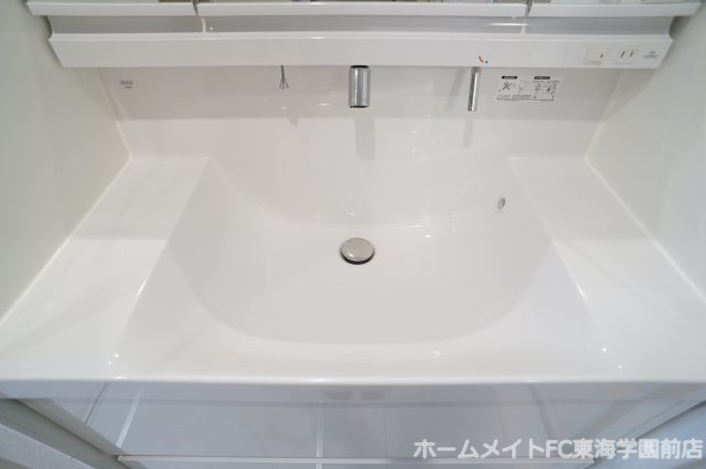 熊本市東区下南部１丁目のアパートの独立洗面台
