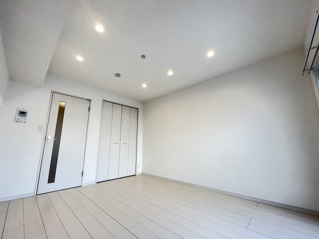 ダウンライトのある、おしゃれな洋室♪