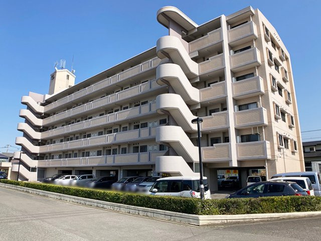 グラン・ドムール周船寺の外観